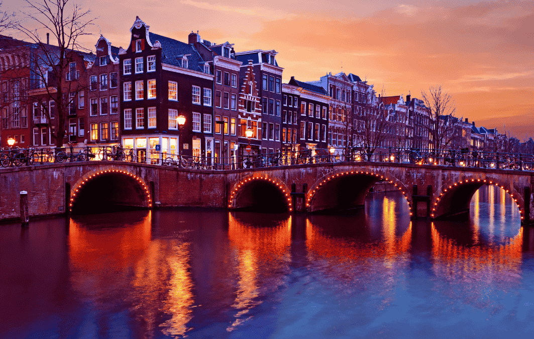 Hoteles Baratos en Amsterdam | Hoteles en Amsterdam Centro ✨