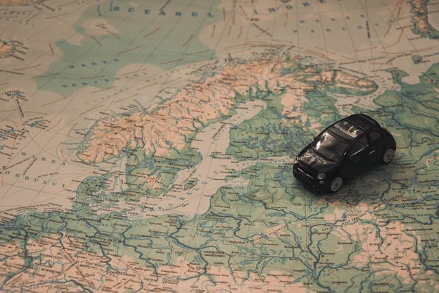 Intereuropa: Tu Conexión con Europa